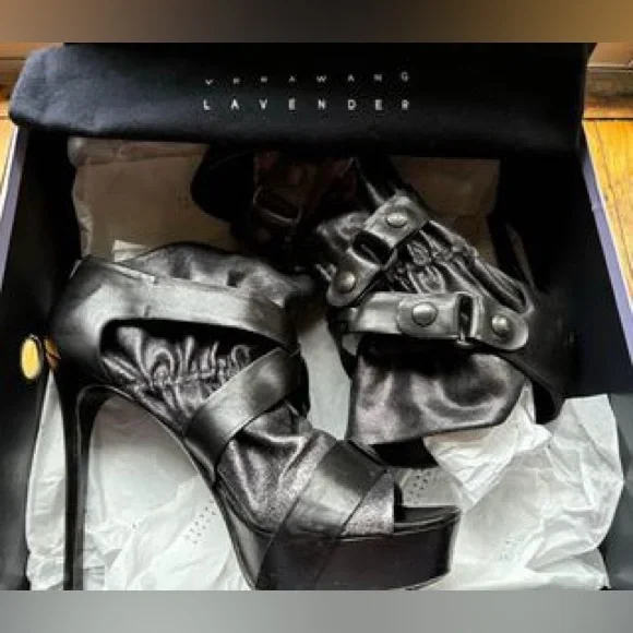 Vera Wang Leather Peep Toe Platform Stiletto Bootie 10*Some wear